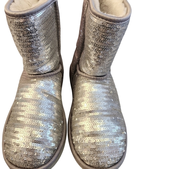 UGG Classic Short Silver Sequins Boots Size 5 Big Girl Youth Bling Sparkle Cozy - Picture 4 of 11